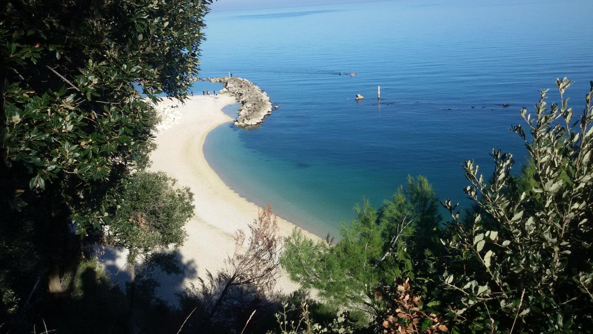 Apartamento Loft Sul Mare Sirolo Habitación foto